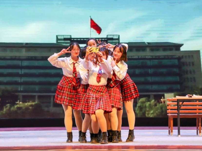 2b6c5e43698a4e4d69f6f369012d18fe